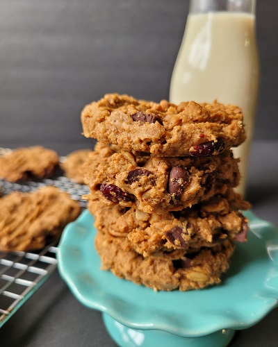 Flourless, Oil Free, Gluten Free, Chocolate Chunk and Cranberry Soft Cookies - Conflicted Vegan