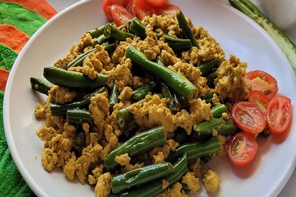 Mexican Vegan Green Beans and Tofu Scramble